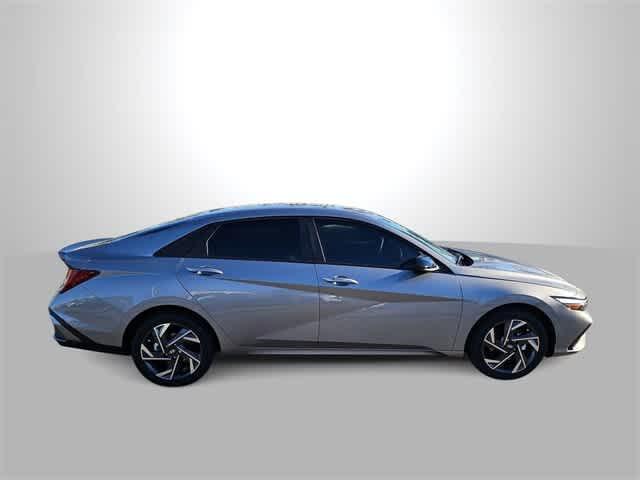 new 2025 Hyundai Elantra HEV car, priced at $28,710