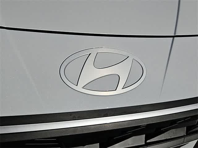 new 2025 Hyundai Elantra HEV car, priced at $29,180