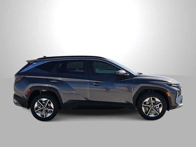 new 2025 Hyundai TUCSON Hybrid car, priced at $38,305