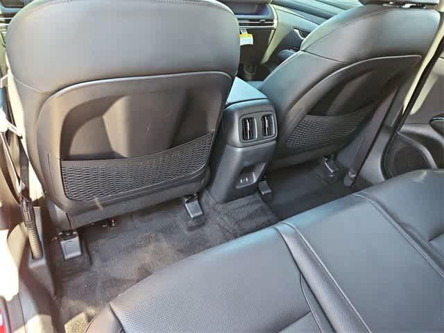 used 2025 Hyundai TUCSON Hybrid car, priced at $31,500