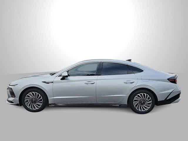 new 2025 Hyundai Sonata Hybrid car, priced at $32,885
