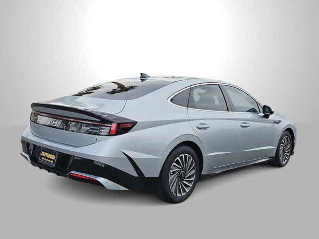 new 2025 Hyundai Sonata Hybrid car, priced at $32,885