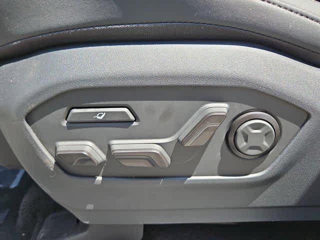 new 2025 Hyundai SANTA FE HEV car, priced at $52,510