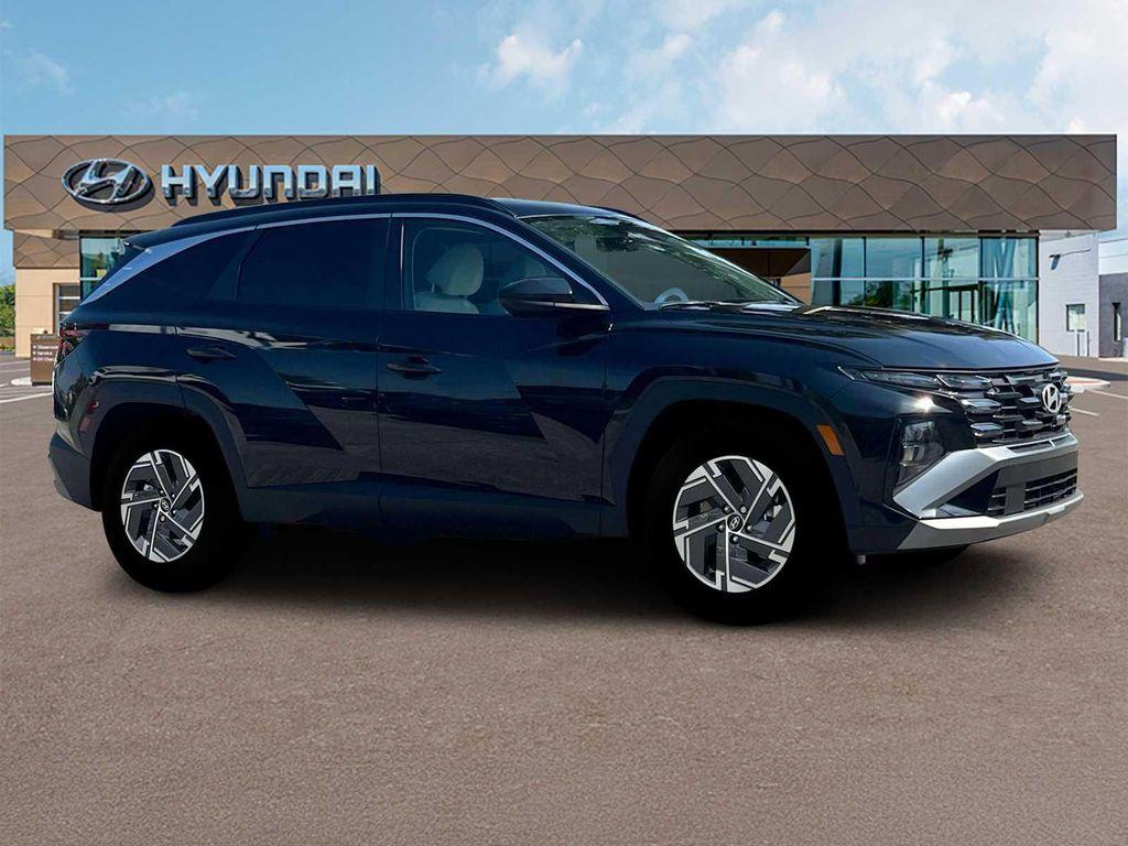 new 2025 Hyundai TUCSON Hybrid car, priced at $35,655