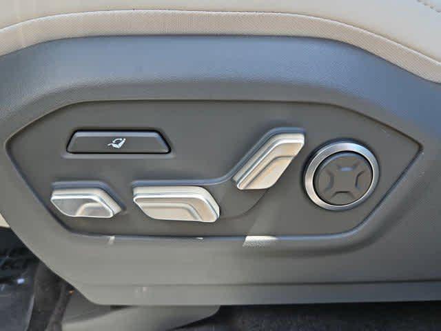 new 2025 Hyundai SANTA FE HEV car, priced at $50,709