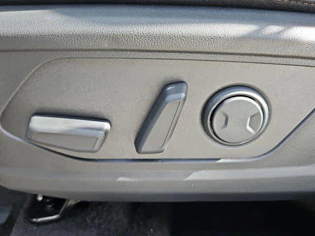new 2025 Hyundai TUCSON Hybrid car, priced at $38,714