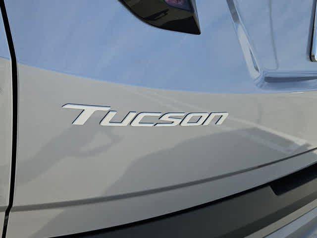 new 2025 Hyundai TUCSON Hybrid car, priced at $38,714
