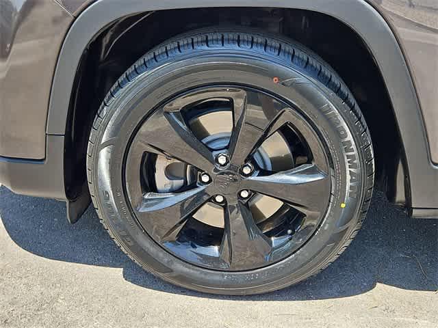 used 2019 Jeep Cherokee car, priced at $17,000