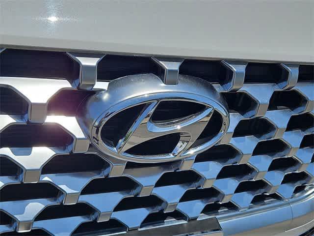 used 2023 Hyundai Santa Fe car, priced at $27,000