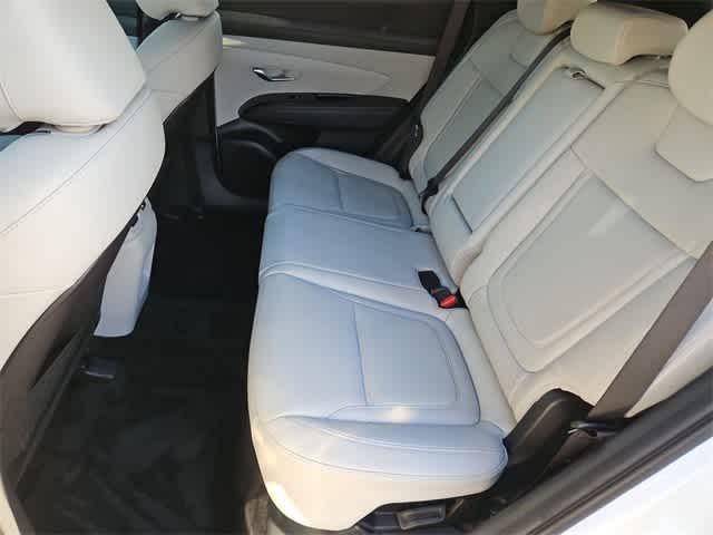used 2025 Hyundai TUCSON Hybrid car, priced at $32,000