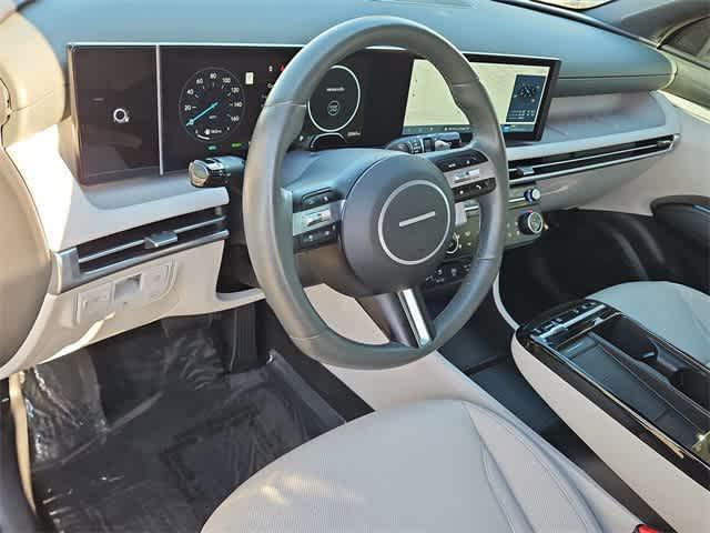 used 2025 Hyundai TUCSON Hybrid car, priced at $32,000