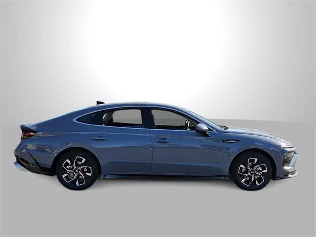 new 2024 Hyundai Sonata car, priced at $28,915