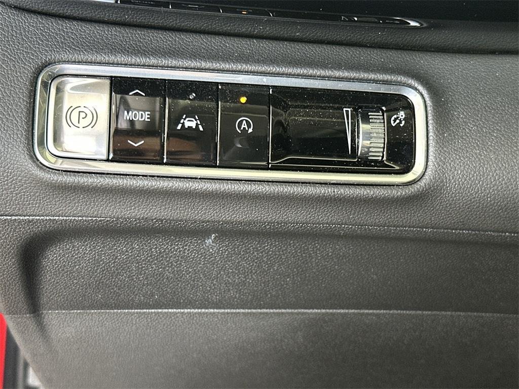 new 2025 Buick Envision car, priced at $32,740