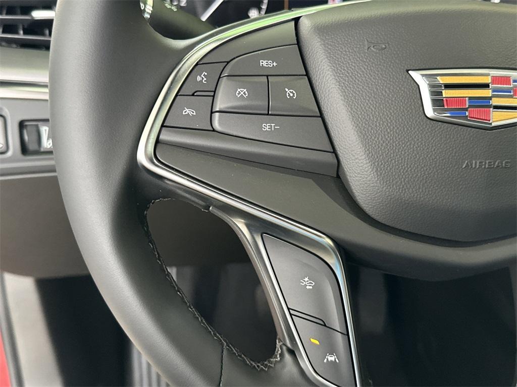 new 2025 Cadillac XT5 car, priced at $46,565