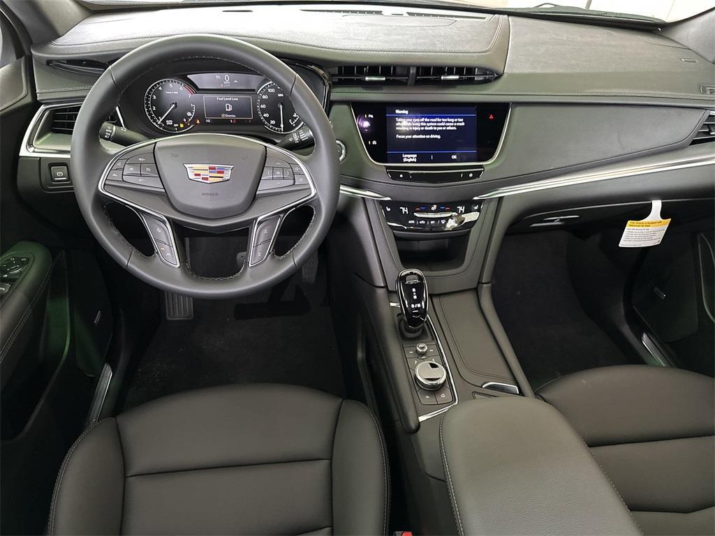new 2025 Cadillac XT5 car, priced at $46,565