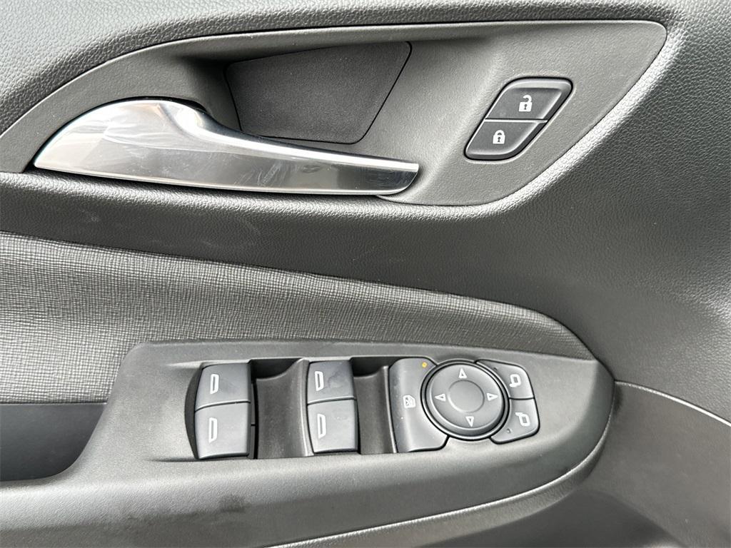 new 2025 Buick Envista car
