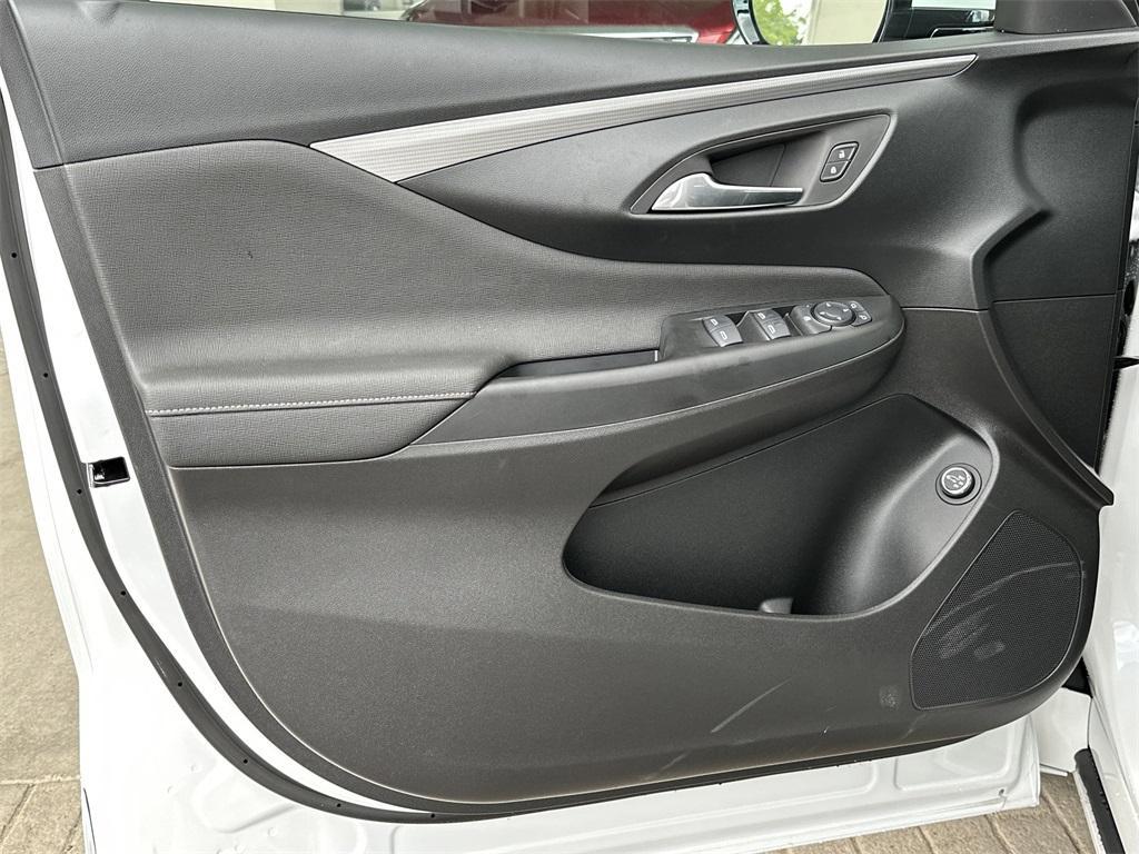 new 2025 Buick Envista car