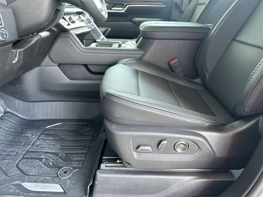 new 2025 GMC Sierra 2500 car, priced at $90,020