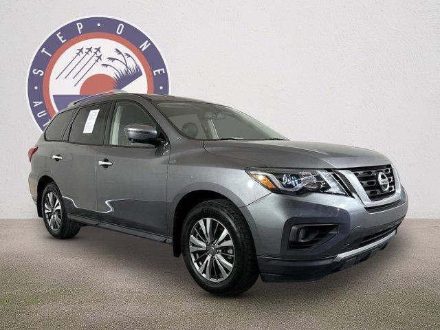 used 2019 Nissan Pathfinder car, priced at $17,424