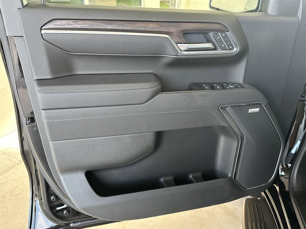 new 2025 GMC Sierra 1500 car, priced at $58,295