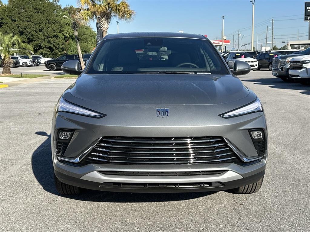 new 2025 Buick Envista car, priced at $25,924