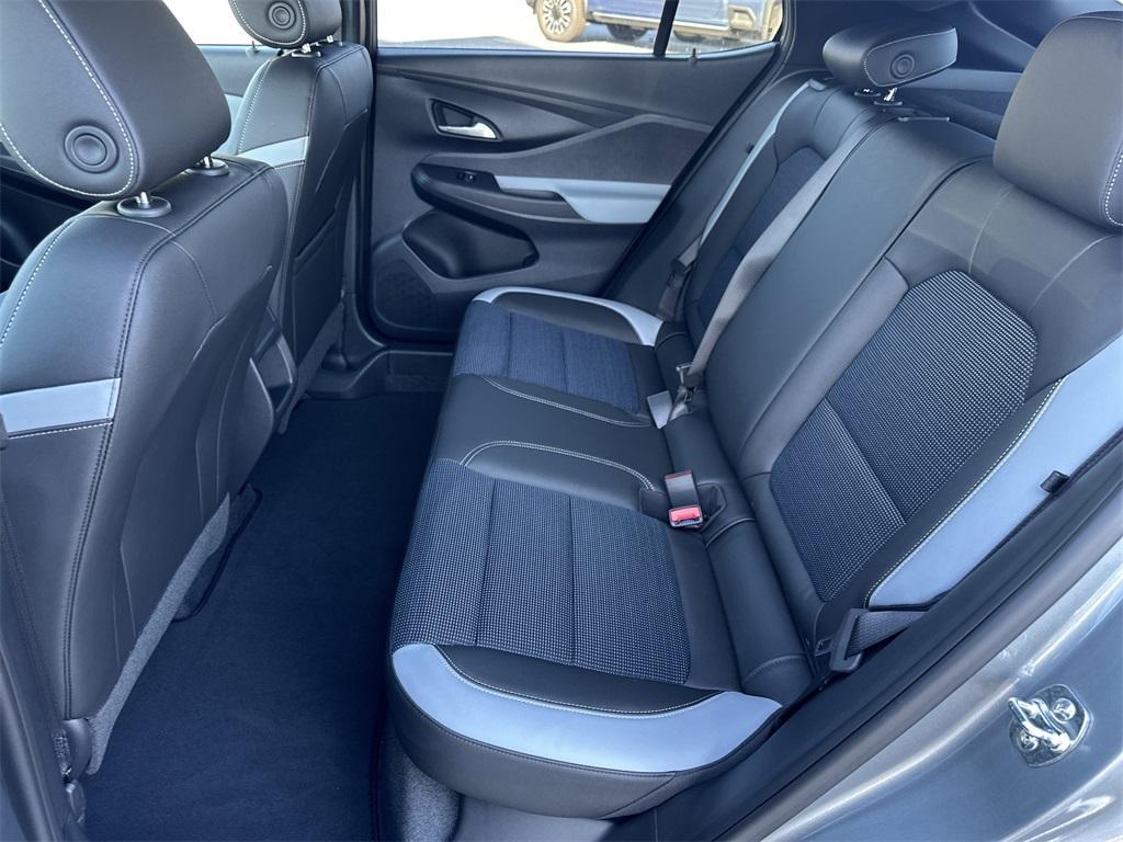 new 2025 Buick Envista car, priced at $25,924