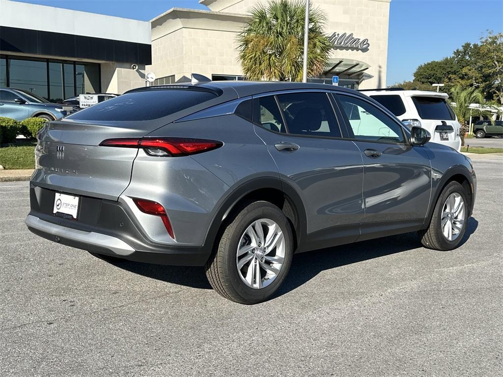 new 2025 Buick Envista car, priced at $25,924