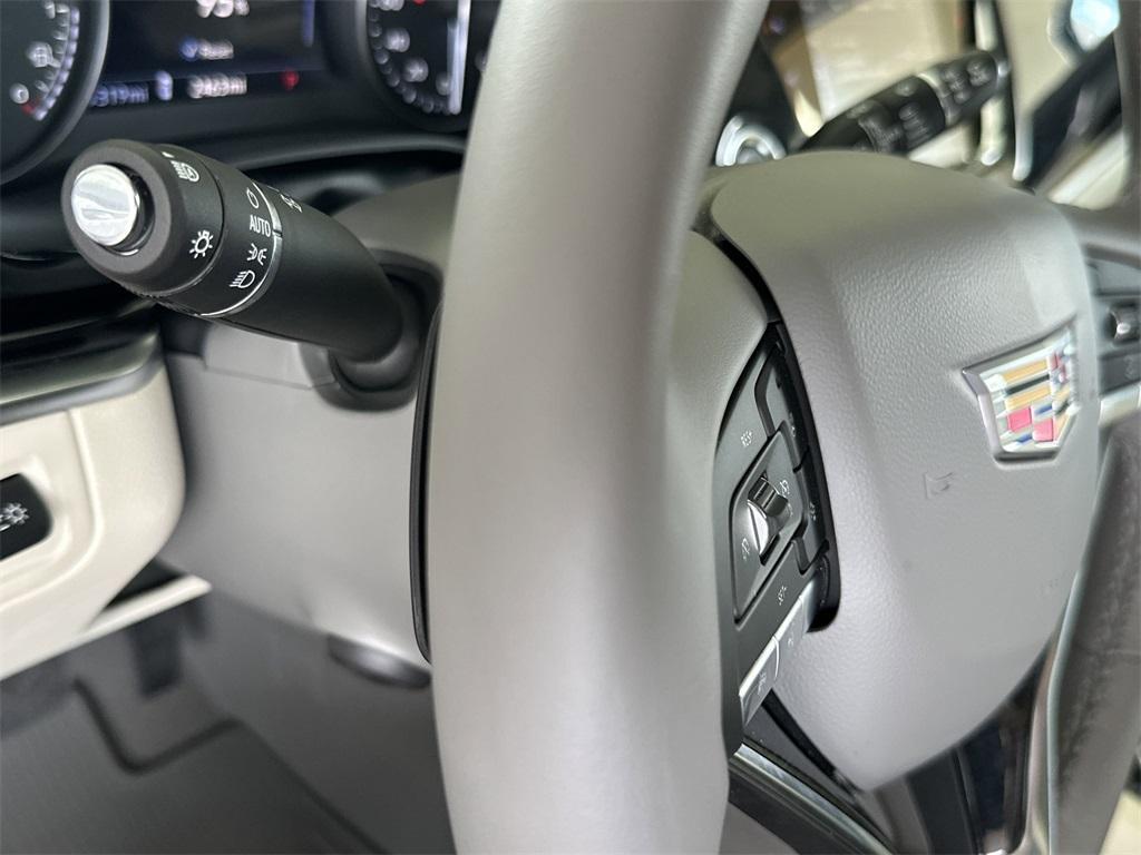 new 2025 Cadillac XT6 car, priced at $61,310