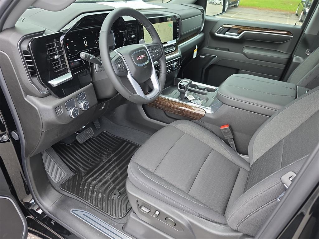 new 2025 GMC Sierra 1500 car, priced at $51,940
