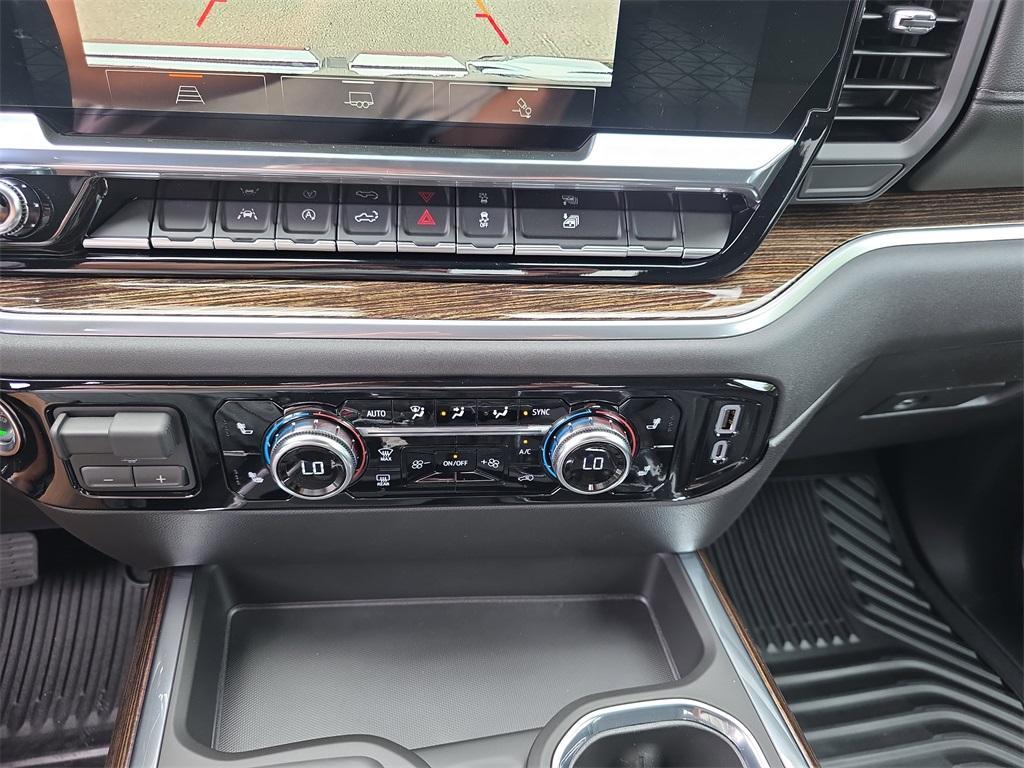 new 2025 GMC Sierra 1500 car, priced at $51,940