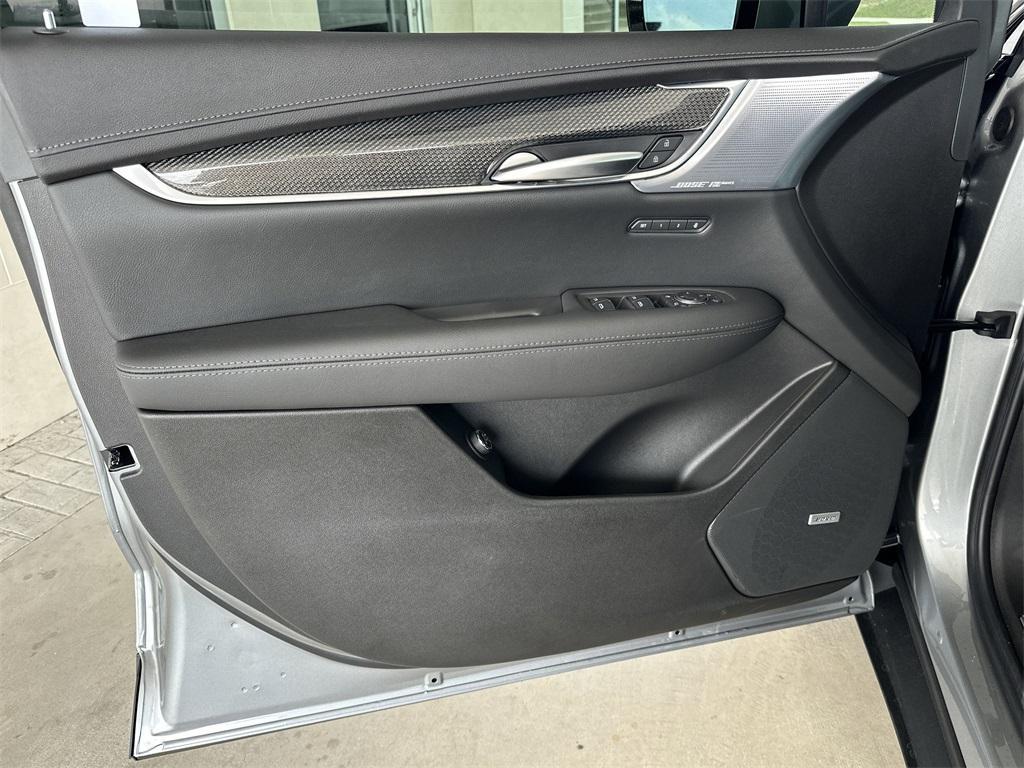 new 2026 Cadillac XT5 car