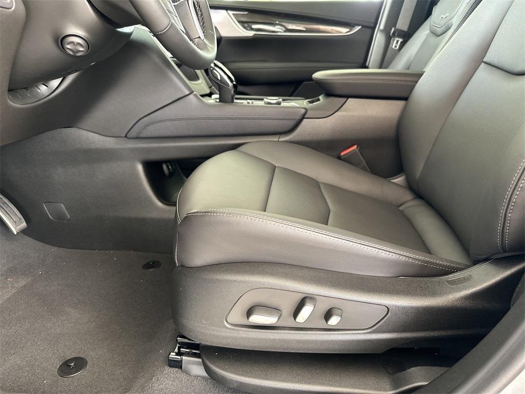 new 2026 Cadillac XT5 car