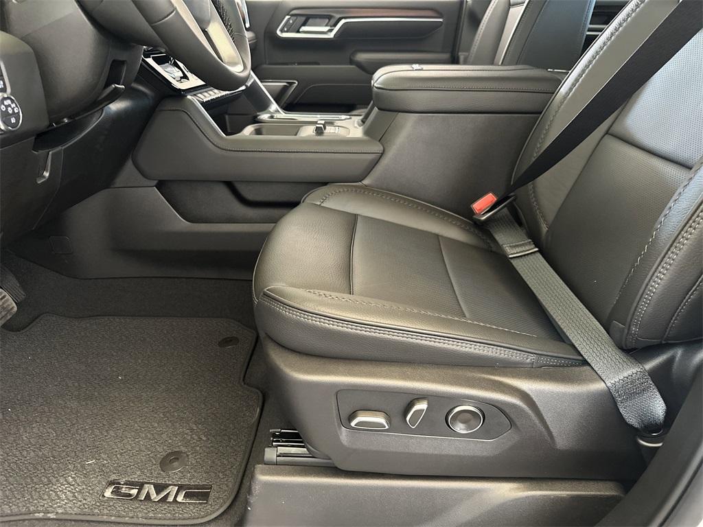 new 2025 GMC Sierra 2500 car, priced at $88,960