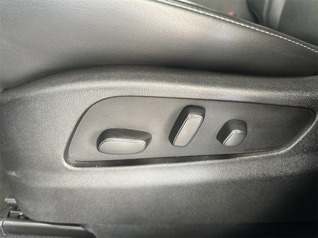 used 2020 Cadillac XT4 car, priced at $18,601