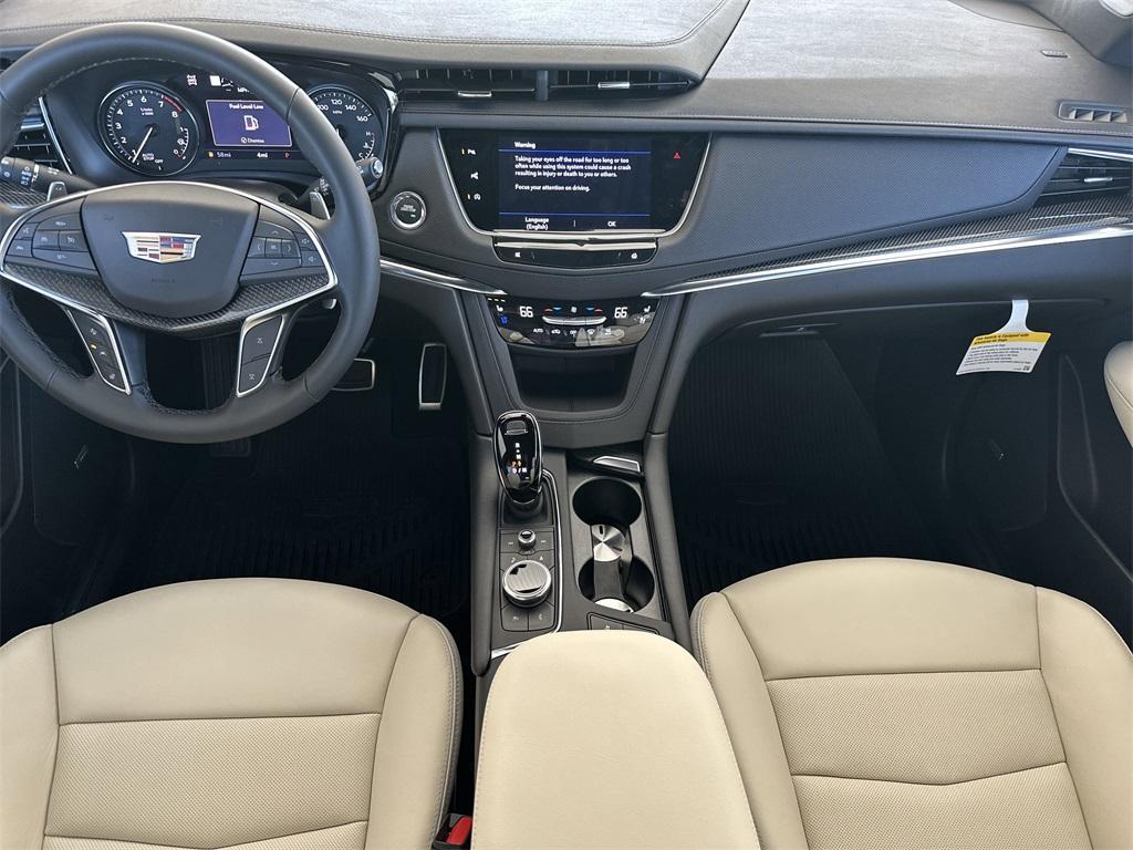 new 2025 Cadillac XT5 car, priced at $63,465