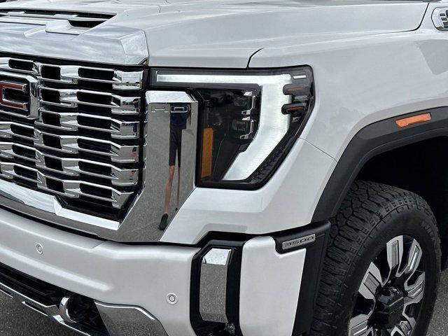 new 2025 GMC Sierra 3500 car, priced at $90,960