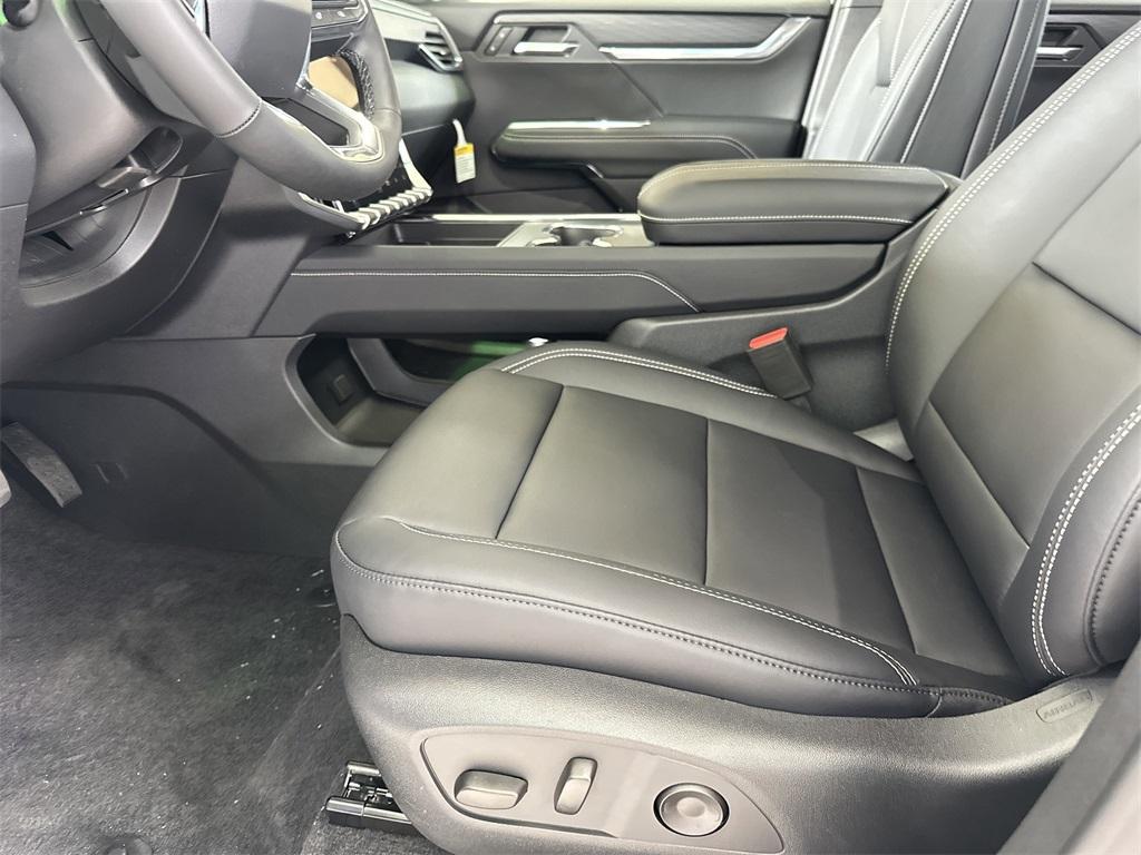 new 2026 GMC Acadia car, priced at $47,559