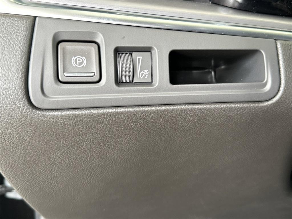 new 2025 Cadillac XT5 car, priced at $45,840