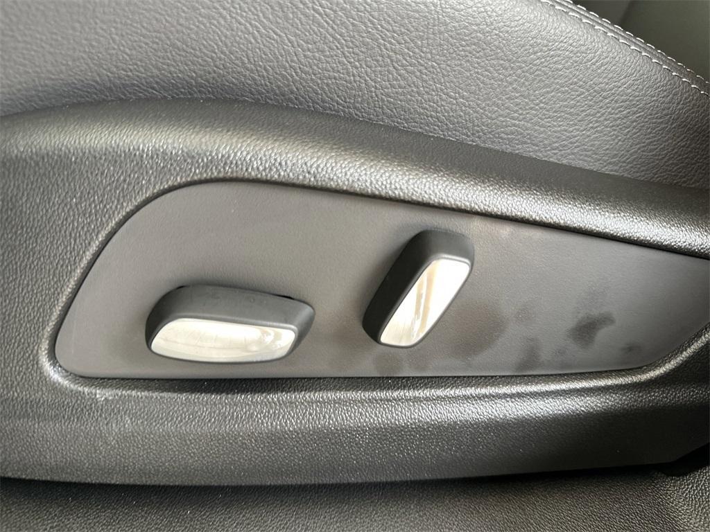 new 2025 Cadillac XT5 car, priced at $45,840