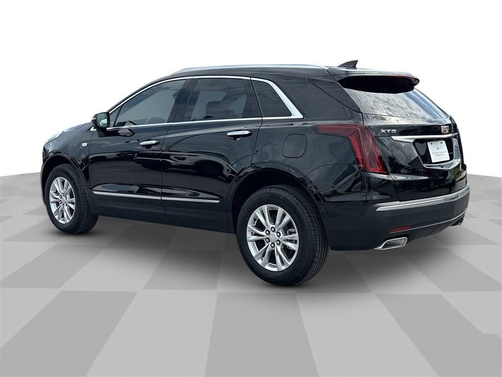 new 2025 Cadillac XT5 car, priced at $45,840
