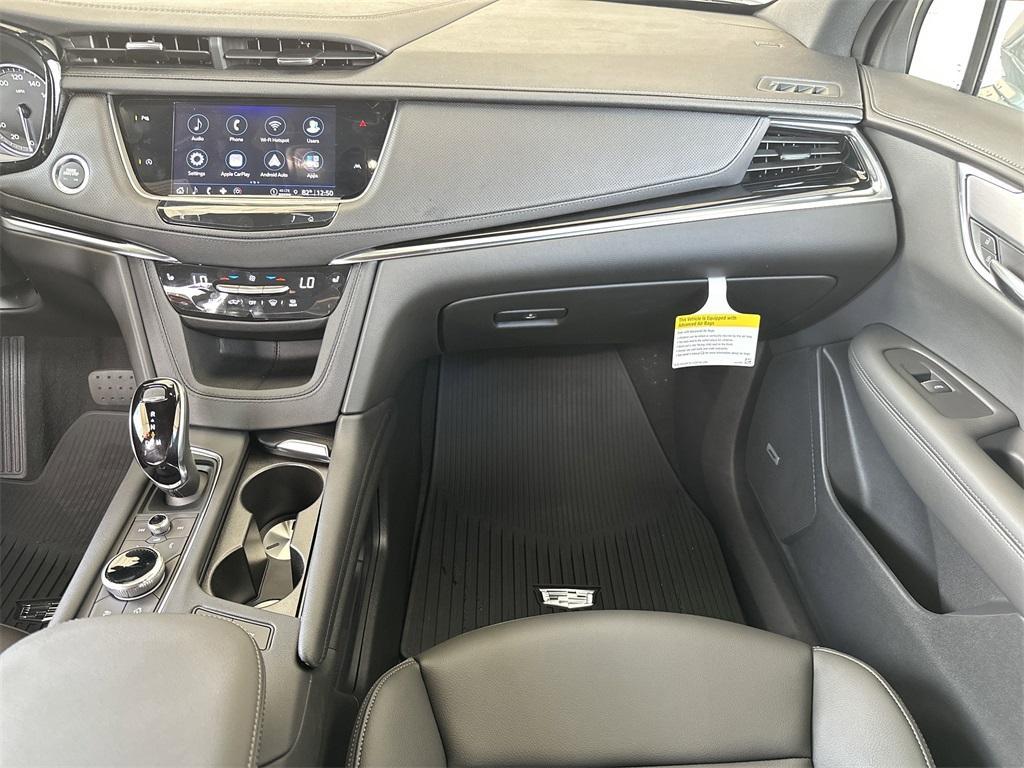 new 2025 Cadillac XT6 car, priced at $49,985