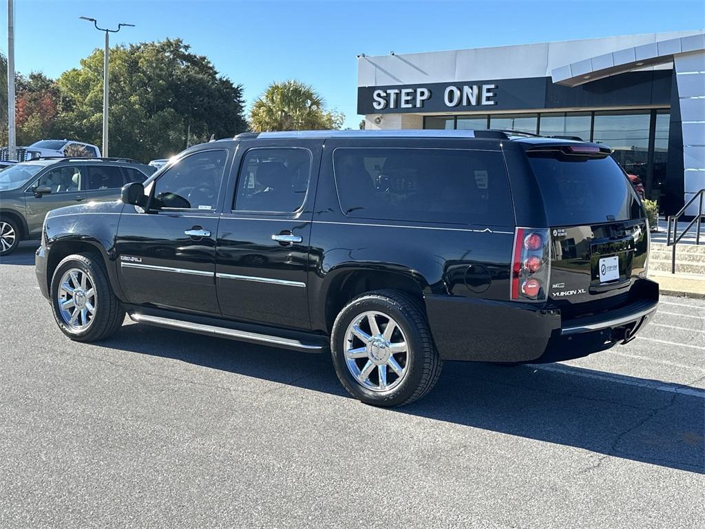 used 2011 GMC Yukon XL car, priced at $11,991