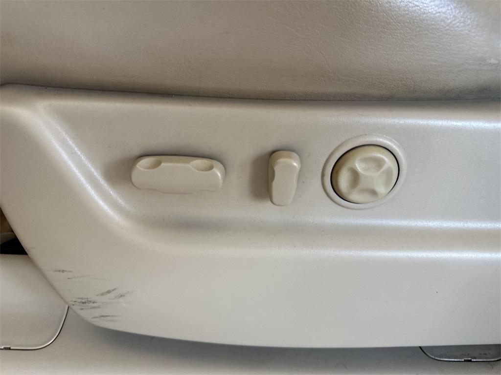 used 2011 GMC Yukon XL car, priced at $11,991