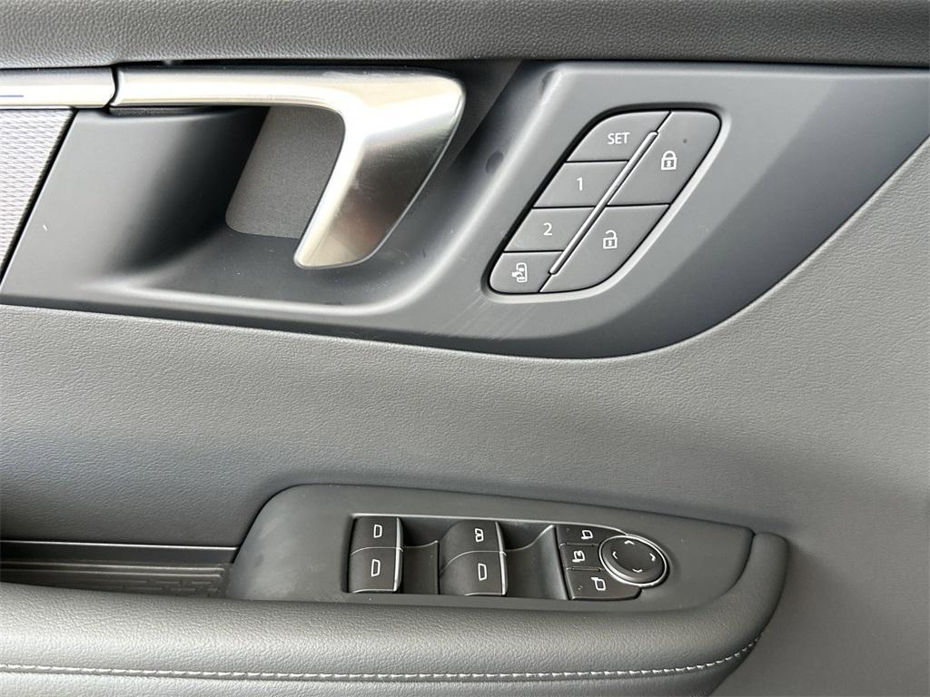 new 2025 Buick Enclave car, priced at $51,980