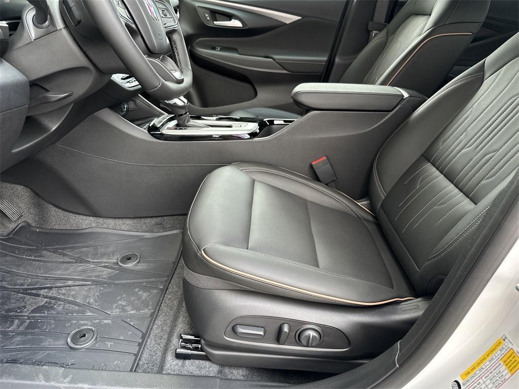 new 2025 Buick Envista car, priced at $29,771
