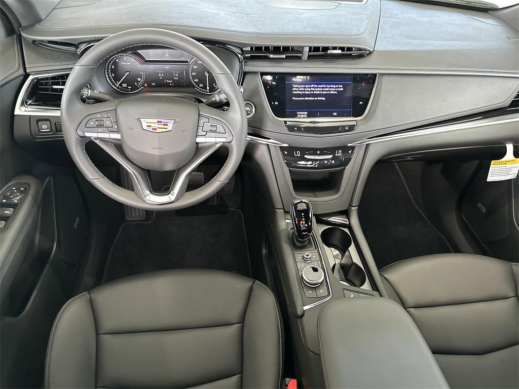 new 2025 Cadillac XT6 car, priced at $48,415