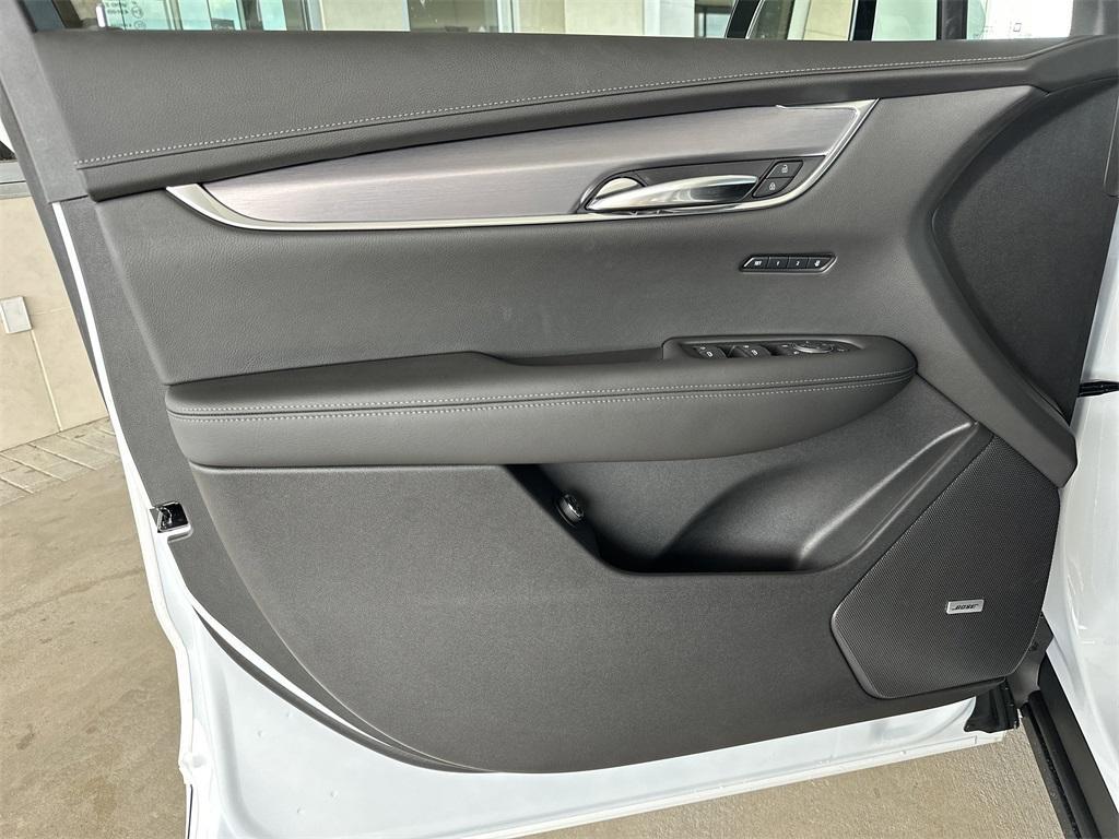 new 2025 Cadillac XT6 car, priced at $48,415