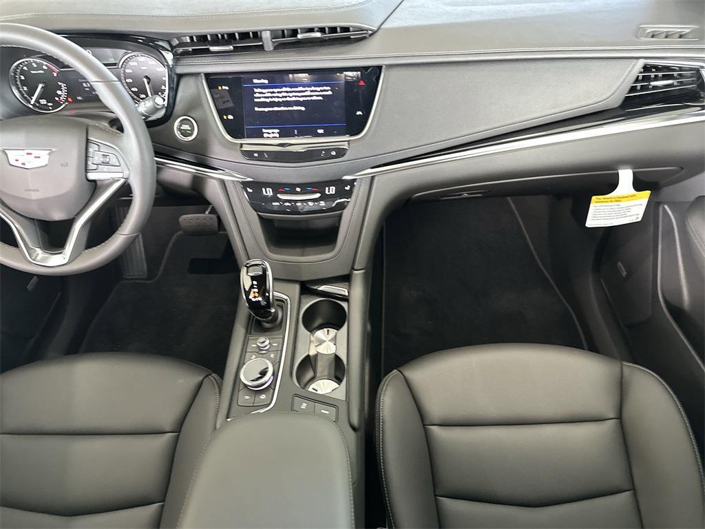 new 2025 Cadillac XT6 car, priced at $48,415