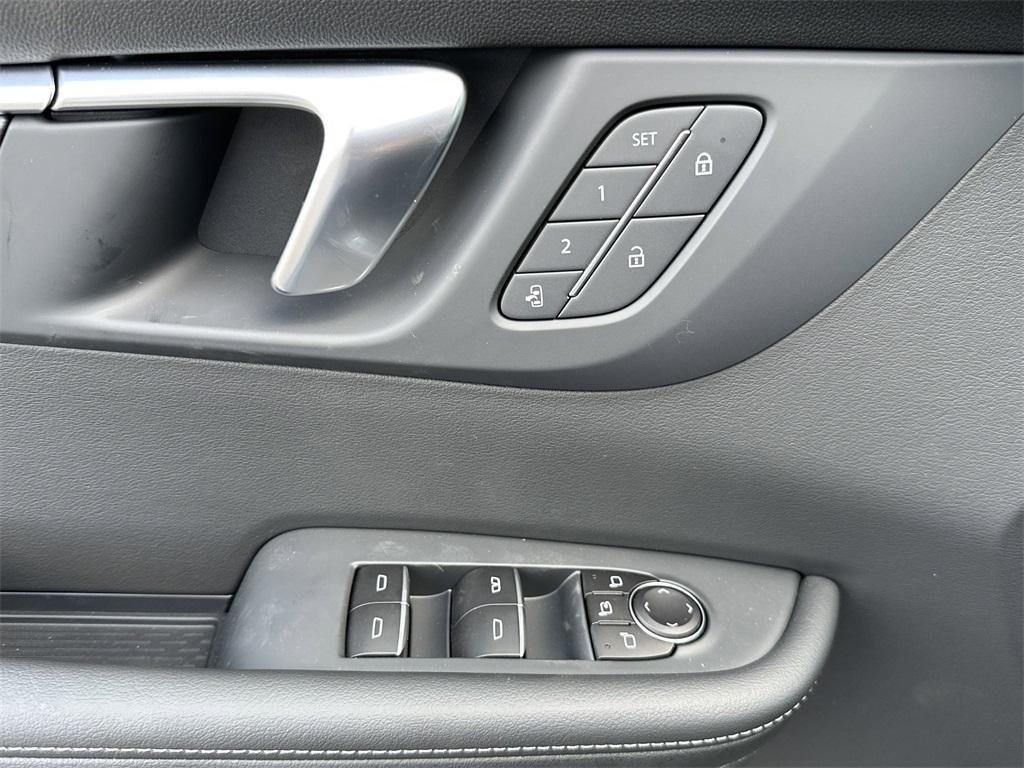 new 2025 Buick Enclave car, priced at $51,830