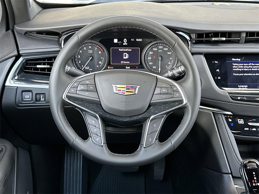 new 2025 Cadillac XT5 car, priced at $58,415